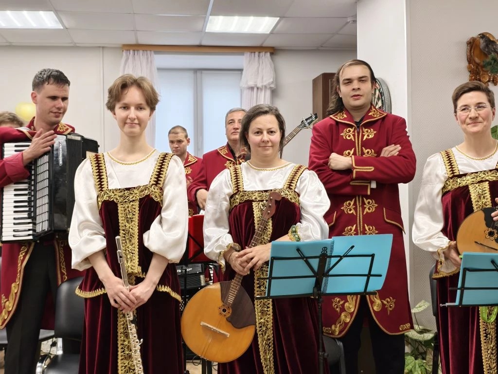 Волшебство музыки: Народный театр звука «Русская рапсодия» покорил сердца зрителей!