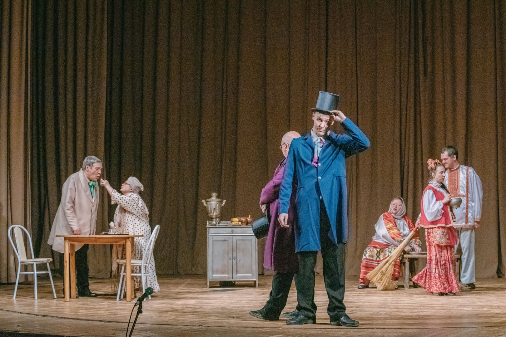 Народный театр «Внутреннее зрение» представил спектакль «Старосветские помещики» на фестивале «Театральный самотёк»!